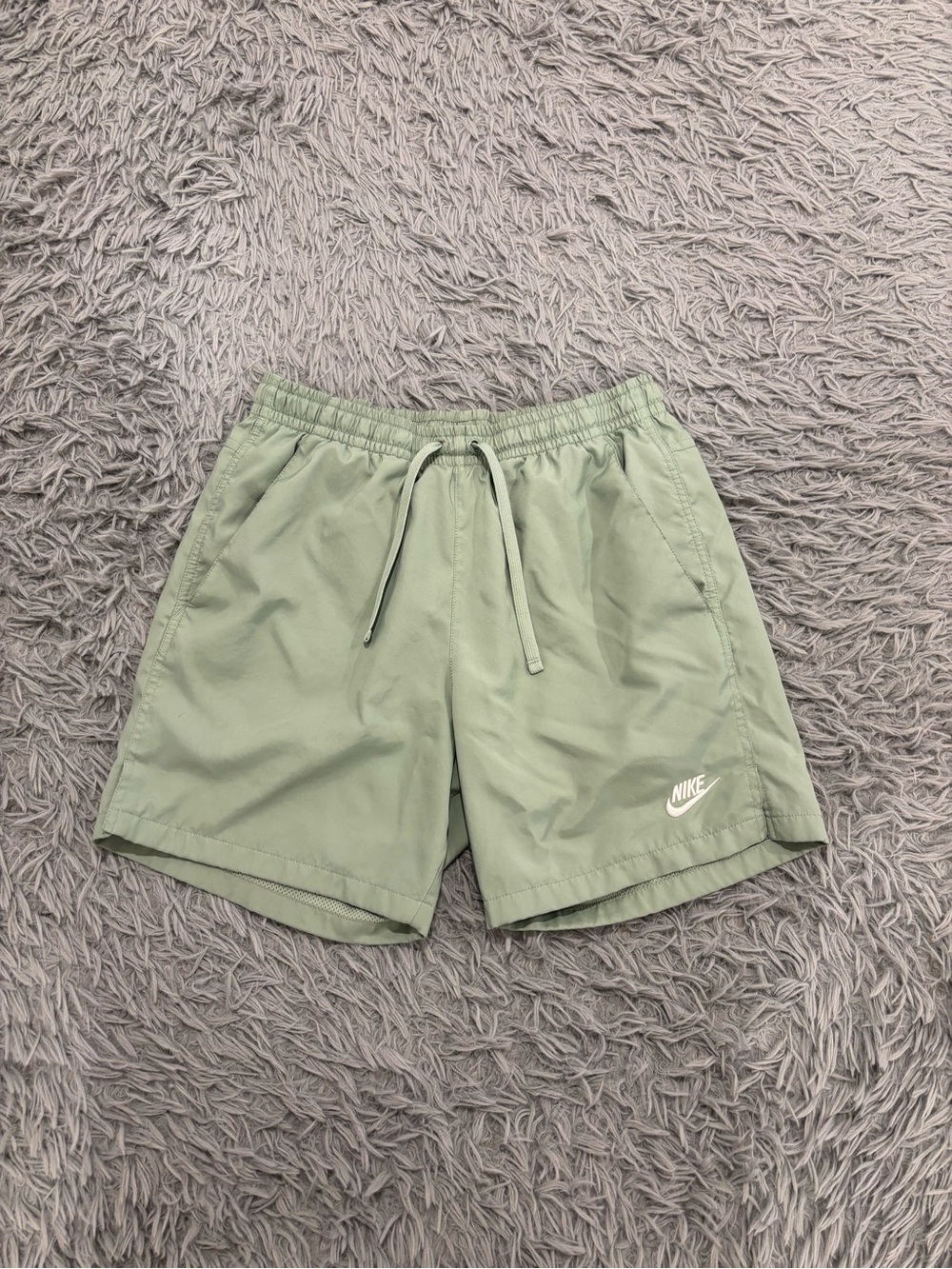 Nike Mens Green Woven Sport Short Small Athletic Outdoor Gym Running 5.5” Inseam